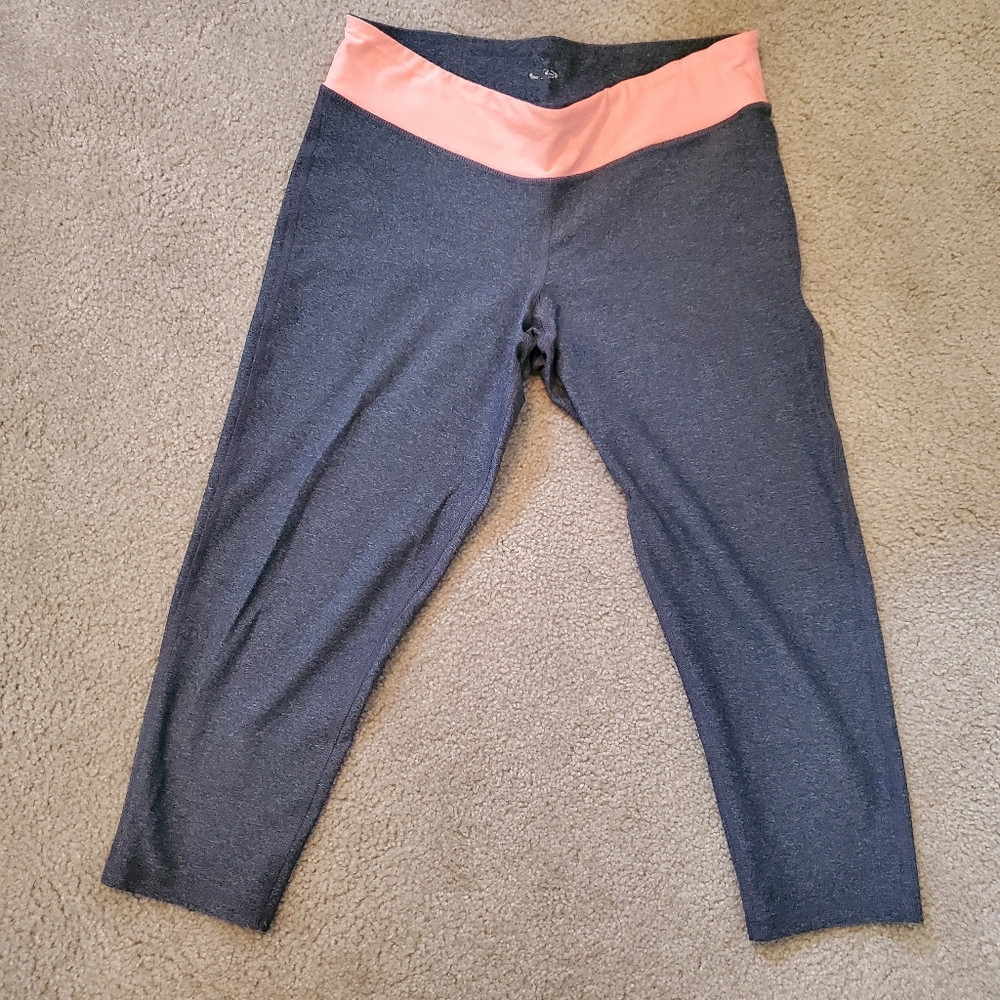 Women's Champion Athletic Capri Legging
